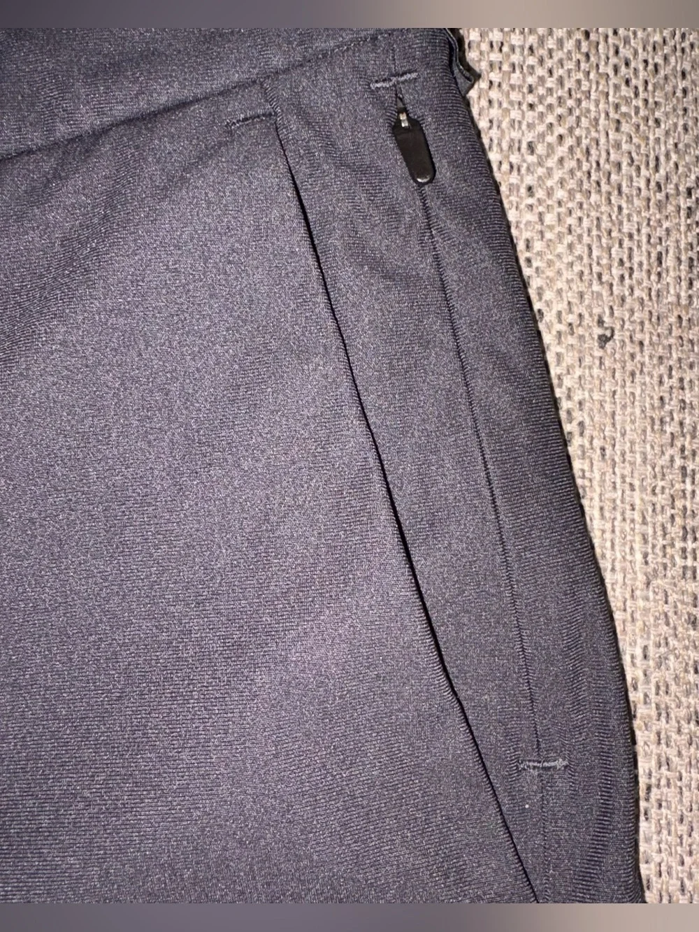 LULULEMON MEN’S BLACK SHORTS SIZE 34 LIKE NEW EUC